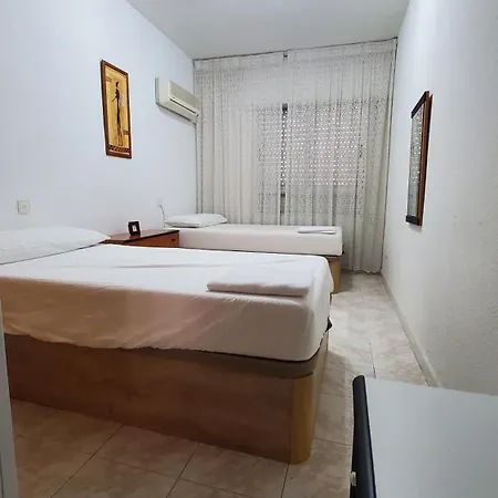 沙滩50m的独立公寓 Apartment
